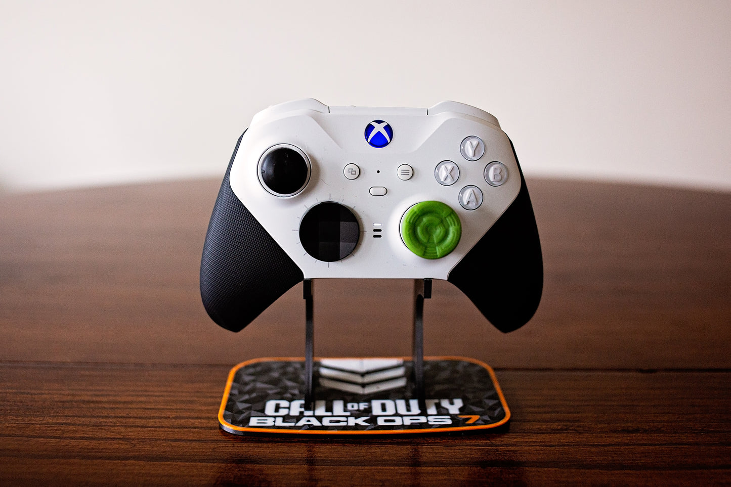 Xbox Call of Duty® Controller Stand